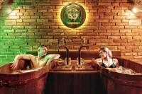 Spa Beerland bath Pilsen couple